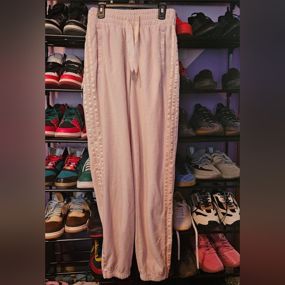Never Worn Adidas Originals Womens Loose Fitting Sweatpants Size XS